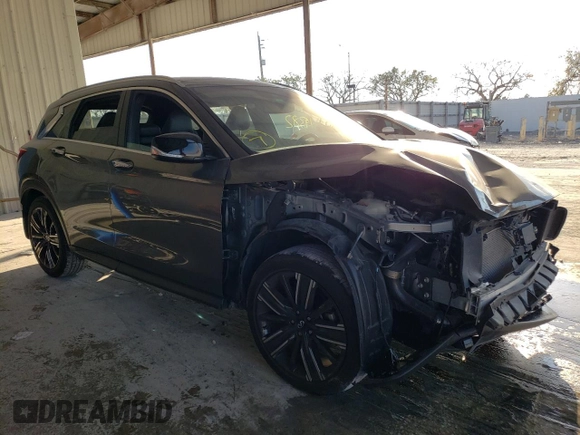 2021 Infiniti QX50 LUXE with VIN 3PCAJ5BA3MF106762, listed as a Copart auction lot 43693113 with 19,382 mi miles. Bid and sale history available at carsss.com. Image 4.