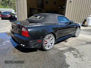 2006 Maserati GranSport z VIN ZAMEB18A660026402, wystawiony jako Copart lot #55486035 z przebiegiem 56 515 mil mil oraz Tytuł czysty. Historia ofert i sprzedaży dostępna na DreamBid. Obrazek 4.