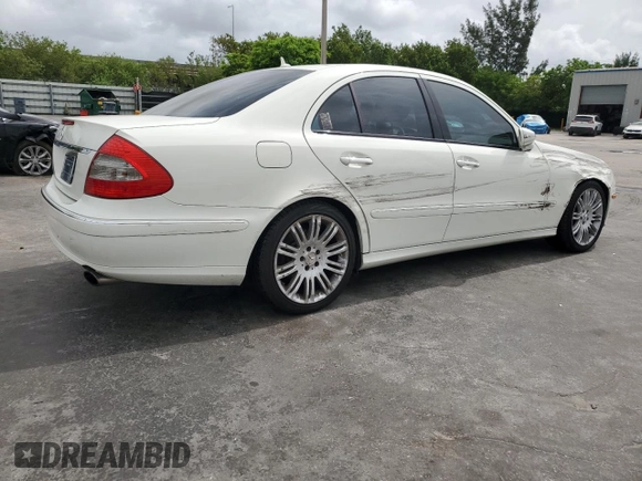 2008 Mercedes-Benz E 350 Luxury z VIN WDBUF56X88B250022, wystawiony jako Copart lot #59788895 z przebiegiem 110 565 mil mil oraz Szkoda całkowita • Salvage title. Historia ofert i sprzedaży dostępna na DreamBid. Obrazek 3.