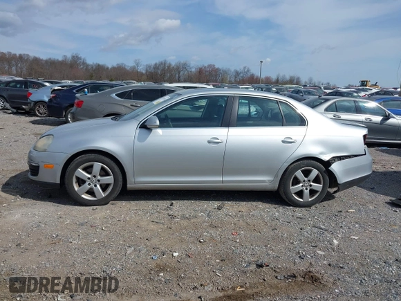 2009 Volkswagen Jetta Sedan SE with VIN 3VWRM71K59M131257, listed as a IAAI auction lot 41921694 with 190,389 mi miles. Bid and sale history available at carsss.com. Image 14.