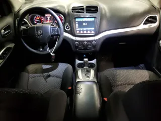 2019 Dodge Journey SE z VIN 3C4PDCBG4KT873206, wystawiony jako Copart lot #58193915 z przebiegiem 72 532 mil mil oraz Tytuł czysty. Historia ofert i sprzedaży dostępna na DreamBid. Obrazek 8.