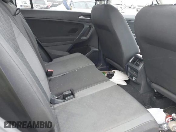 2020 Volkswagen Tiguan S with VIN 3VV0B7AX0LM140910, listed as a IAAI auction lot 42622385 with 80,998 mi miles and . Bid and sale history available at DreamBid. Image 8.
