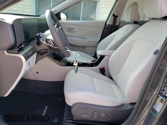 2025 Hyundai Kona SEL Convenience with VIN KM8HCCAB0SU201674, listed as a Copart auction lot 80326934 with 176 mi miles and Salvage Title. Bid and sale history available at DreamBid. Image 7.
