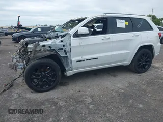2018 Jeep Grand Cherokee Laredo E with VIN 1C4RJEAG4JC153297, listed as a IAAI auction lot 41364545 with Not provided miles and . Bid and sale history available at DreamBid. Image 17.