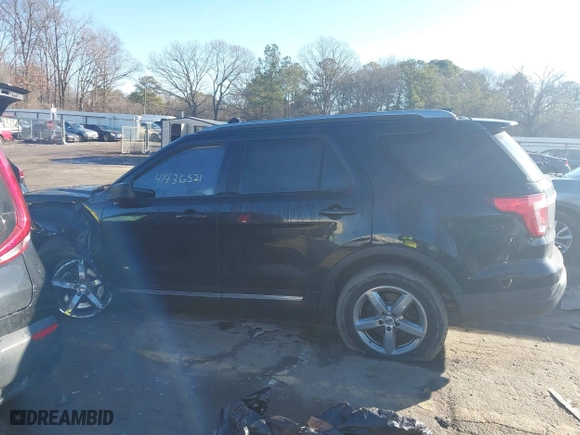 2019 Ford Explorer XLT with VIN 1FM5K7DH5KGB51334, listed as a IAAI auction lot 41436521 with 120,909 mi miles. Bid and sale history available at carsss.com. Image 14.