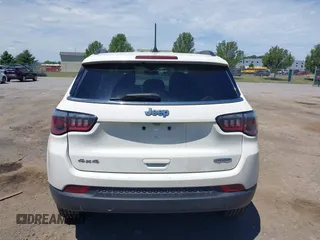2020 Jeep Compass Latitude with VIN 3C4NJDBBXLT219466, listed as a IAAI auction lot 39766901 with 147,492 mi miles and . Bid and sale history available at DreamBid. Image 17.