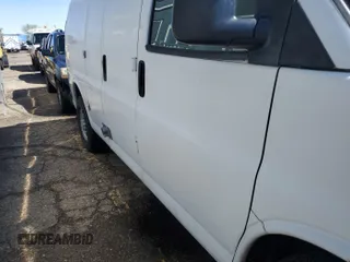 2013 Chevrolet Express Cargo z VIN 1GCWGFCA8D1175464, wystawiony jako IAAI lot #42409029 z przebiegiem 166 299 mil mil oraz . Historia ofert i sprzedaży dostępna na DreamBid. Obrazek 27.