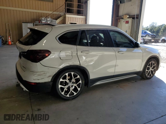 2022 BMW X1 xDrive28i with VIN WBXJG9C04N5U60890, listed as a Copart auction lot 41791835 with 89,302 mi miles and Non repairable. Bid and sale history available at DreamBid. Image 3.
