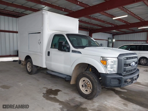 2015 Ford Super Duty F-250 SRW XL with VIN 1FDBF2B63FED21624, listed as a IAAI auction lot 41791384 with 465,396 mi miles. Bid and sale history available at carsss.com. Image 1.