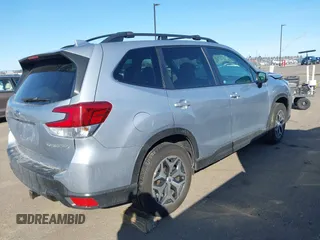 2020 Subaru Forester Premium with VIN JF2SKAJC4LH521165, listed as a IAAI auction lot 41762745 with 104,532 mi miles. Bid and sale history available at carsss.com. Image 4.