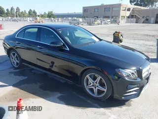 2020 Mercedes-Benz E 350 z VIN WDDZF8DB5LA709740, wystawiony jako IAAI lot #42343741 z przebiegiem 31 572 mil mil oraz . Historia ofert i sprzedaży dostępna na DreamBid. Obrazek 1.