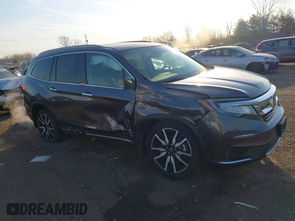 2019 Honda Pilot Touring 7-Passenger with VIN 5FNYF6H69KB050235, listed as a IAAI auction lot 41782057 with 85,907 mi miles. Bid and sale history available at carsss.com. Image 13.