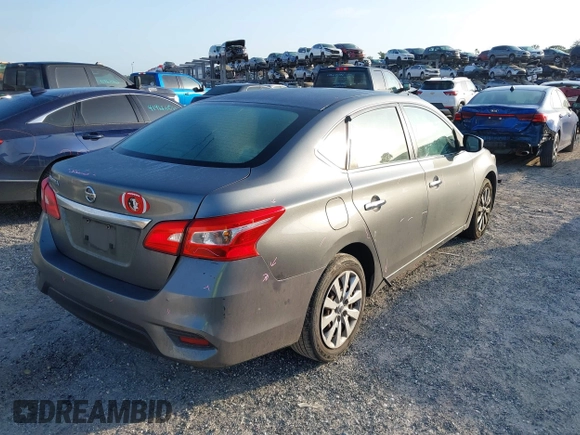 2018 Nissan Sentra SV with VIN 3N1AB7AP3JY269462, listed as a IAAI auction lot 41972631 with 184,694 mi miles. Bid and sale history available at carsss.com. Image 4.