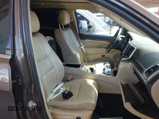 2017 Jeep Grand Cherokee Limited with VIN 1C4RJEBGXHC846920, listed as a IAAI auction lot 41718763 with 131,757 mi miles. Bid and sale history available at carsss.com. Image 5.