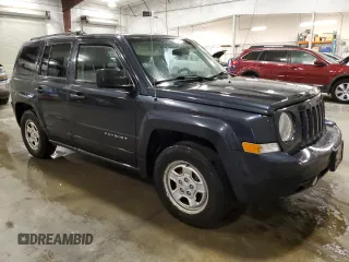 2014 Jeep Patriot Sport with VIN 1C4NJPBA3ED925535, listed as a Copart auction lot 61402245 with 98,582 mi miles and Salvage title. Bid and sale history available at DreamBid. Image 4.