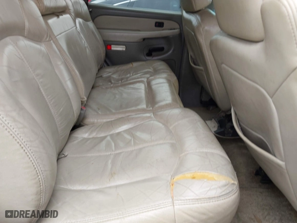 2002 Chevrolet Tahoe LT with VIN 1GNEC13Z02R243052, listed as a IAAI auction lot 41909540 with 360,010 mi miles. Bid and sale history available at carsss.com. Image 8.