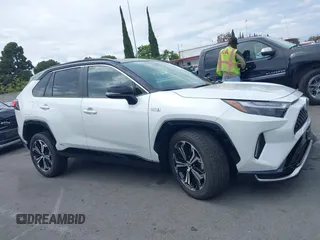 2024 Toyota RAV4 XSE with VIN JTMEB3FV6RD186007, listed as a IAAI auction lot 42405033 with 3,170 mi miles and . Bid and sale history available at DreamBid. Image 13.