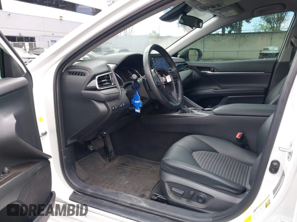 2022 Toyota Camry SE z VIN 4T1G11AK4NU675377, wystawiony jako IAAI lot #42057960 z przebiegiem 46 936 mil mil oraz . Historia ofert i sprzedaży dostępna na DreamBid. Obrazek 19.