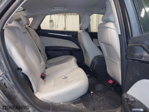 2018 Ford Fusion Hybrid Titanium with VIN 3FA6P0RU4JR147831, listed as a IAAI auction lot 41586033 with 101,088 mi miles. Bid and sale history available at carsss.com. Image 8.