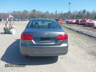 2012 Volkswagen Jetta Sedan SE w/Convenience PZEV with VIN 3VWDP7AJ6CM304557, listed as a IAAI auction lot 42142535 with 169,922 mi miles. Bid and sale history available at carsss.com. Image 15.