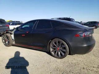 2017 Tesla Model S 100D with VIN 5YJSA1E22HF192735, listed as a Copart auction lot 88709355 with 100,039 mi miles and Salvage Title. Bid and sale history available at carsss.com. Image 2.