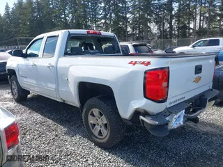 2018 Chevrolet Silverado 1500 LT with VIN 1GCVKREC6JZ266420, listed as a IAAI auction lot 41660687 with 86,656 mi miles. Bid and sale history available at carsss.com. Image 3.