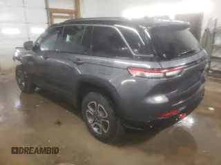 2022 Jeep Grand Cherokee Trailhawk with VIN 1C4RJHCG8N8572275, listed as a Copart auction lot 85665194 with 15,692 mi miles and Salvage title. Bid and sale history available at DreamBid. Image 2.
