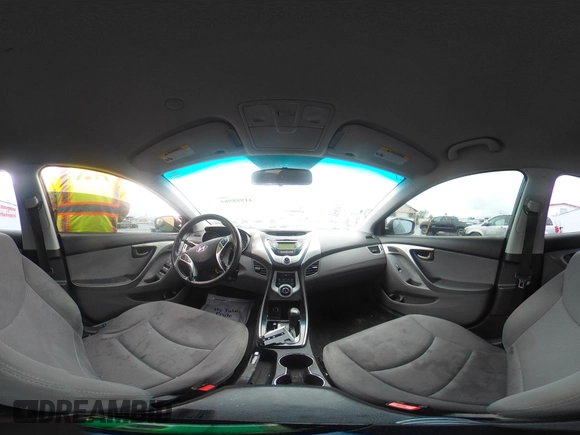 2012 Hyundai Elantra GLS с VIN KMHDH4AE8CU404698, выставлен на аукционе IAAI как лот 41988964 с пробегом Не указан миль и . История ставок и продаж доступна на DreamBid. Изображение 19.
