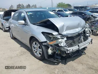 2011 Honda Accord LX z VIN 1HGCP2F39BA134221, wystawiony jako IAAI lot #42021886 z przebiegiem 120 609 mil mil oraz . Historia ofert i sprzedaży dostępna na DreamBid. Obrazek 1.