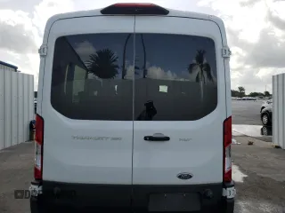 2024 Ford Transit Passenger XL z VIN 1FBAX2C85RKA36446, wystawiony jako Copart lot #60238785 z przebiegiem 325 mil mil oraz Czysty tytuł • Clean title. Historia ofert i sprzedaży dostępna na DreamBid. Obrazek 6.