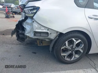 2021 Kia Forte LXS z VIN 3KPF24AD0ME290833, wystawiony jako IAAI lot #42218490 z przebiegiem 102 122 mil mil oraz . Historia ofert i sprzedaży dostępna na DreamBid. Obrazek 6.