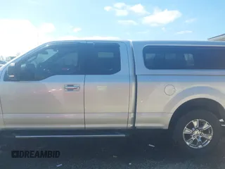 2017 Ford F-150 XL z VIN 1FTFX1EF1HFC58108, wystawiony jako IAAI lot #41961860 z przebiegiem 156 002 mil mil oraz . Historia ofert i sprzedaży dostępna na DreamBid. Obrazek 14.