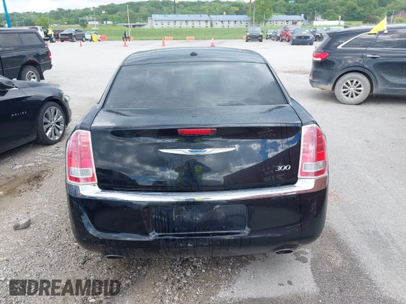 2014 Chrysler 300 z VIN 2C3CCAAG6EH220935, wystawiony jako IAAI lot #42216498 z przebiegiem 153 539 mil mil oraz . Historia ofert i sprzedaży dostępna na DreamBid. Obrazek 16.