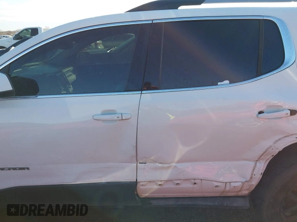 2018 GMC Acadia SLT with VIN 1GKKNMLS5JZ147768, listed as a IAAI auction lot 41710166 with 138,683 mi miles and . Bid and sale history available at carsss.com. Image 14.