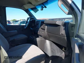 2017 Chevrolet Express Cargo Van with VIN 1GCWGBFF1H1102247, listed as a IAAI auction lot 40660637 with 105,126 mi miles. Bid and sale history available at carsss.com. Image 5.