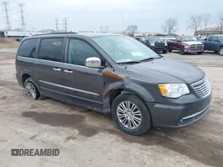 2015 Chrysler Town & Country Touring-L with VIN 2C4RC1CG4FR525588, listed as a IAAI auction lot 41696620 with 225,297 mi miles. Bid and sale history available at carsss.com. Image 1.
