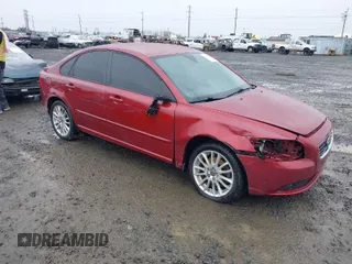 2011 Volvo S40 with VIN YV1672MS8B2549668, listed as a IAAI auction lot 41598609 with 71,445 mi miles. Bid and sale history available at carsss.com. Image 1.
