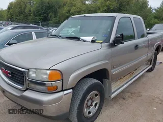 2000 GMC Sierra 2500 SLE z VIN 1GTGK29U4YE332581, wystawiony jako IAAI lot #42250680 z przebiegiem 232 700 mil mil oraz . Historia ofert i sprzedaży dostępna na DreamBid. Obrazek 6.