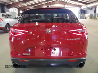 2018 Alfa Romeo Stelvio Sport z VIN ZASFAKPNXJ7B93360, wystawiony jako Copart lot #49785475 z przebiegiem 106 167 mil mil oraz Tytuł czysty. Historia ofert i sprzedaży dostępna na DreamBid. Obrazek 6.
