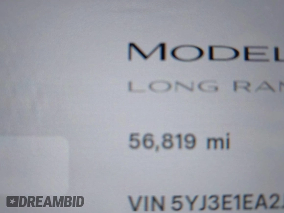 2018 Tesla Model 3 Long Range Battery z VIN 5YJ3E1EA2JF011588, wystawiony jako IAAI lot #42304226 z przebiegiem 56 819 mil mil oraz . Historia ofert i sprzedaży dostępna na DreamBid. Obrazek 15.