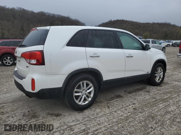 2015 Kia Sorento LX with VIN 5XYKTCA68FG595090, listed as a Copart auction lot 52178005 with 174,032 mi miles and Salvage Title. Bid and sale history available at carsss.com. Image 3.