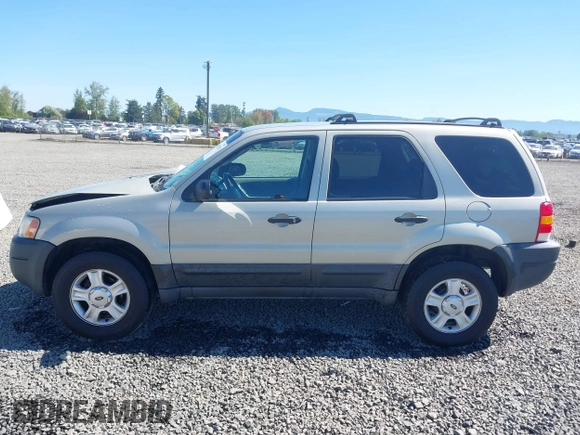 2004 Ford Escape XLT с VIN 1FMYU03154KB49571, выставлен на аукционе IAAI как лот 42055325 с пробегом 213 680 миль миль и . История ставок и продаж доступна на DreamBid. Изображение 14.