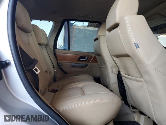 2008 Land Rover Range Rover Sport HSE z VIN SALSK25498A128004, wystawiony jako Copart lot #59326645 z przebiegiem 150 093 mil mil oraz Szkoda całkowita • Salvage title. Historia ofert i sprzedaży dostępna na DreamBid. Obrazek 11.
