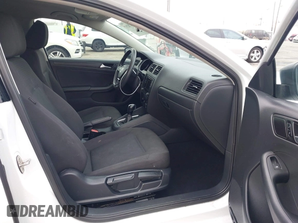 2016 Volkswagen Jetta Sedan 1.4T S w/Technology with VIN 3VW267AJ6GM237619, listed as a IAAI auction lot 41878297 with 124,887 mi miles. Bid and sale history available at carsss.com. Image 5.