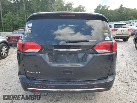 2020 Chrysler Pacifica Touring L with VIN 2C4RC1BG8LR133548, listed as a Copart auction lot 63272655 with 64,489 mi miles and Salvage title. Bid and sale history available at DreamBid. Image 6.