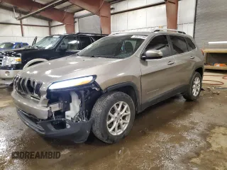 2017 Jeep Cherokee Latitude с VIN 1C4PJMCBXHW529027, выставлен на аукционе Copart как лот 53612745 с пробегом 101 417 миль миль и Списание • Salvage title. История ставок и продаж доступна на DreamBid. Изображение 1.