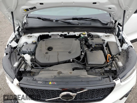 2024 Volvo XC40 Plus Dark Theme with VIN YV4L12ULXR2285377, listed as a Copart auction lot 60165095 with 43,423 mi miles and Salvage title. Bid and sale history available at DreamBid. Image 12.