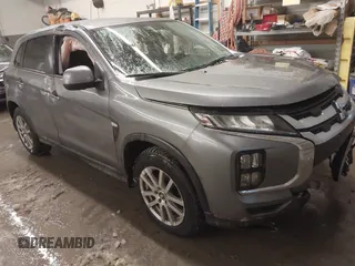 2022 Mitsubishi Outlander Sport ES with VIN JA4ARUAU3NU018733, listed as a IAAI auction lot 41320736 with 31,653 mi miles. Bid and sale history available at carsss.com. Image 1.