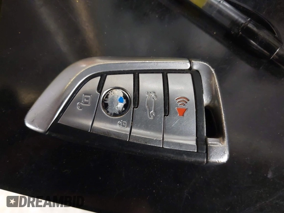 2019 BMW 5 Series 540i xDrive z VIN WBAJE7C53KWW29884, wystawiony jako IAAI lot #42020658 z przebiegiem 68 389 mil mil oraz . Historia ofert i sprzedaży dostępna na DreamBid. Obrazek 11.