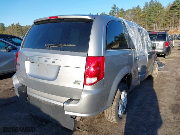 2019 Dodge Grand Caravan SXT with VIN 2C4RDGCGXKR761883, listed as a IAAI auction lot 41822704 with 51,508 mi miles. Bid and sale history available at carsss.com. Image 4.